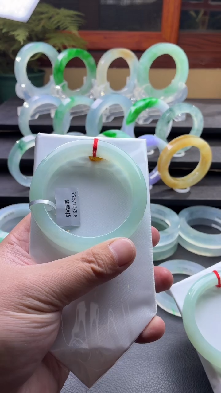 未镶嵌手镯翡翠L**.翡翠手镯