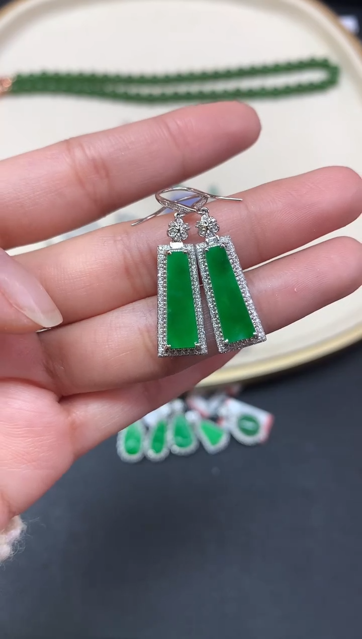 【闪购商品】翡翠耳饰18K金镶嵌耳饰A329|6800