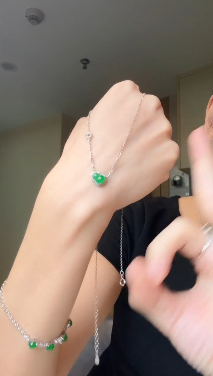 翡翠银S925镶嵌套链天然翡翠吊坠