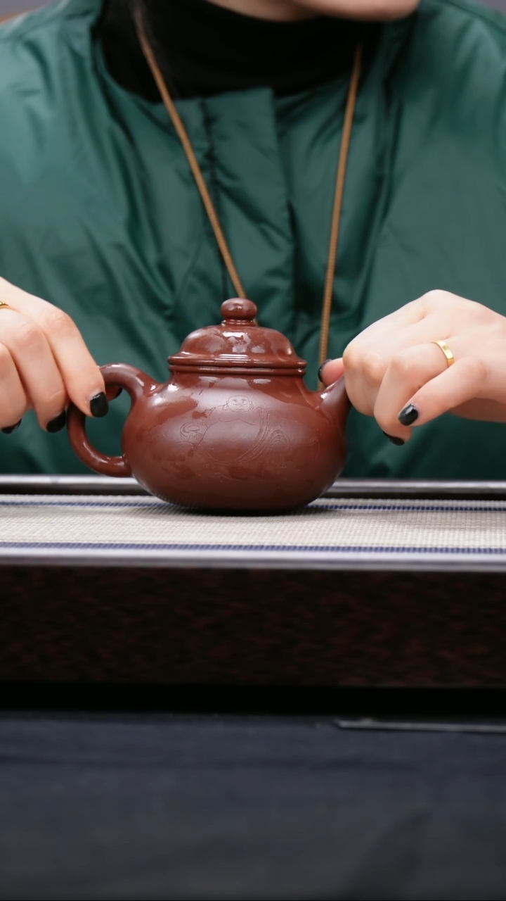 【闪购商品】紫砂茶壶云根老紫泥 刻绘 容天壶 