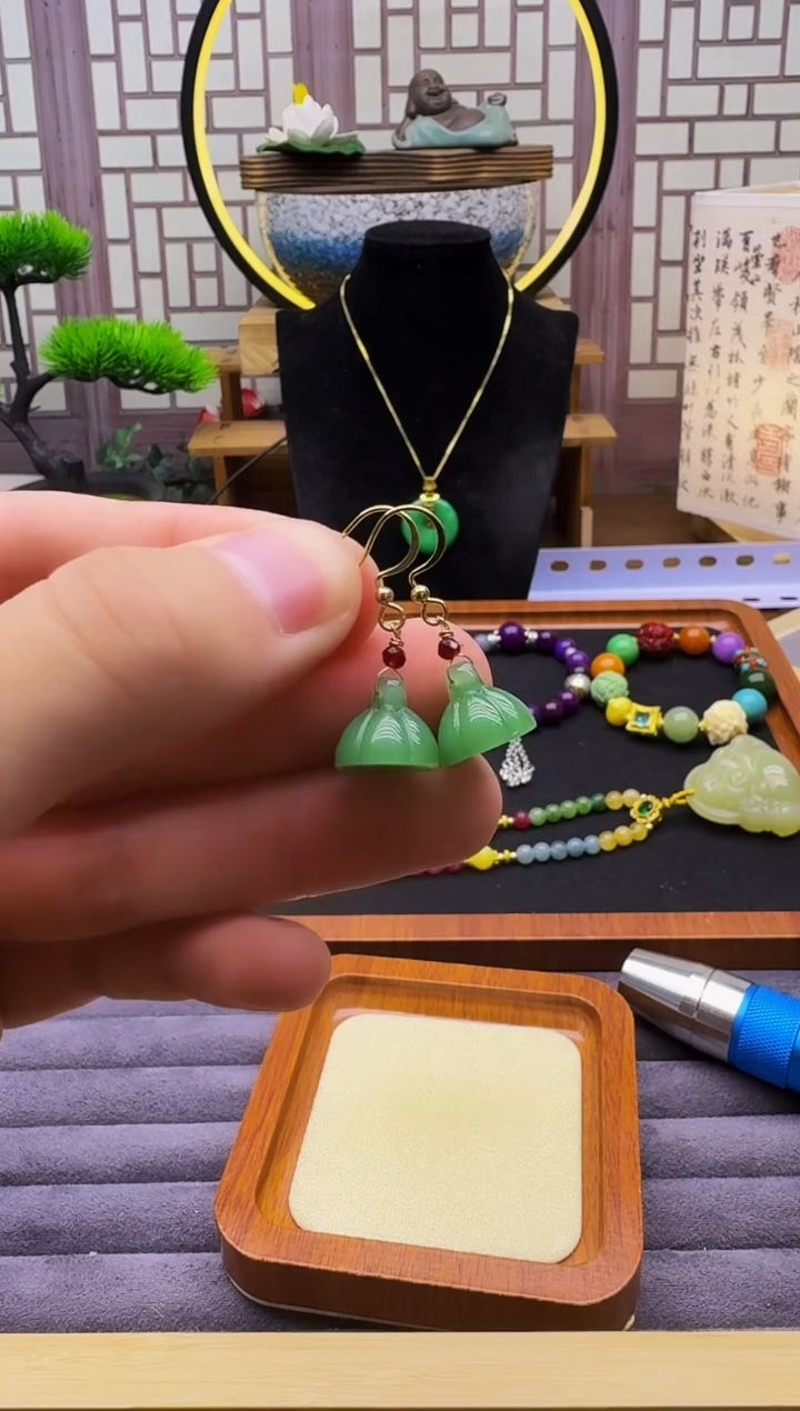 和田玉14K金镶嵌耳饰E59      