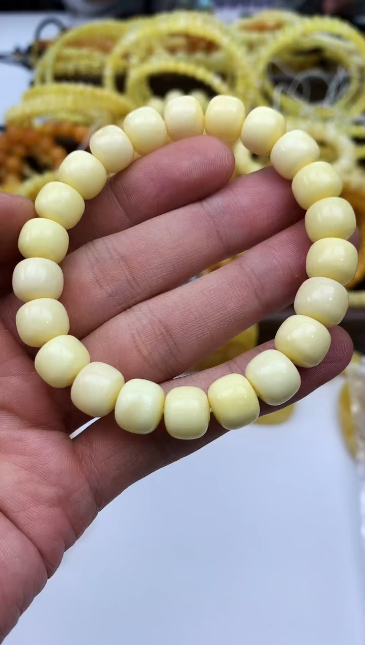 裸石蜜蜡未镶嵌手串