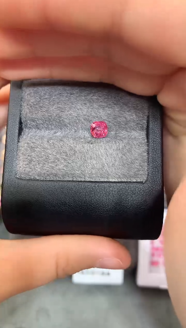 【闪购商品】定制尖晶石裸石未镶嵌枕型 蔷薇色调 1.34ct