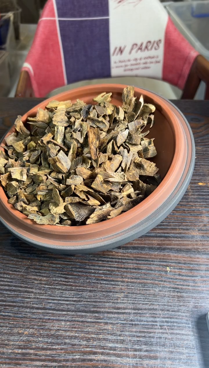 沉香沉香碎屑乌身10克多样性发1条