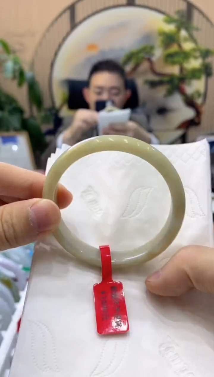 【闪购商品】翡翠手镯未镶嵌00007781