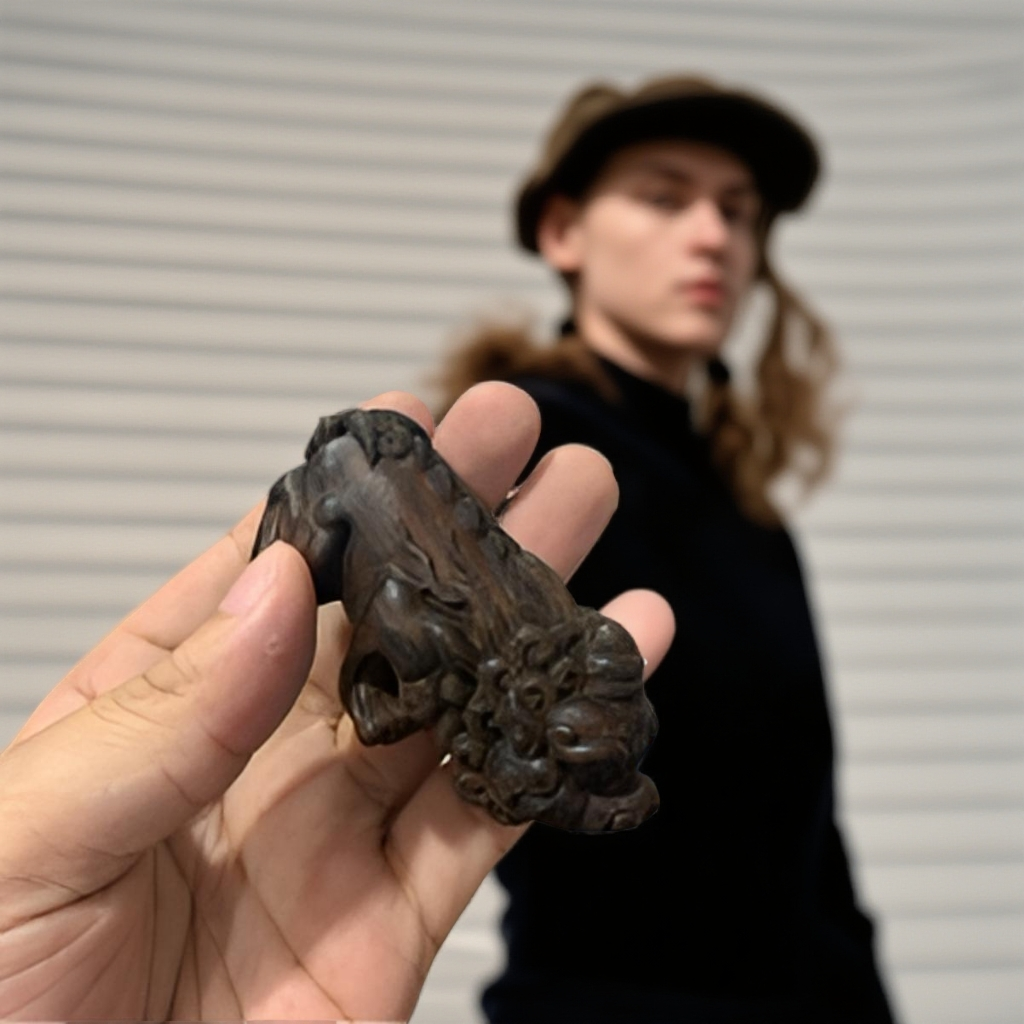 貔貅小叶紫檀手把件无礼盒MK2383