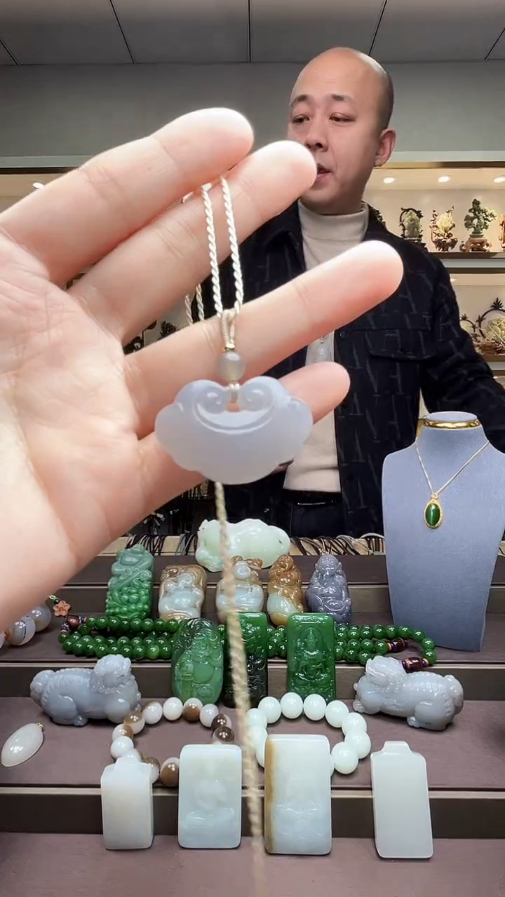 【闪购商品】和田玉颈饰未镶嵌苏