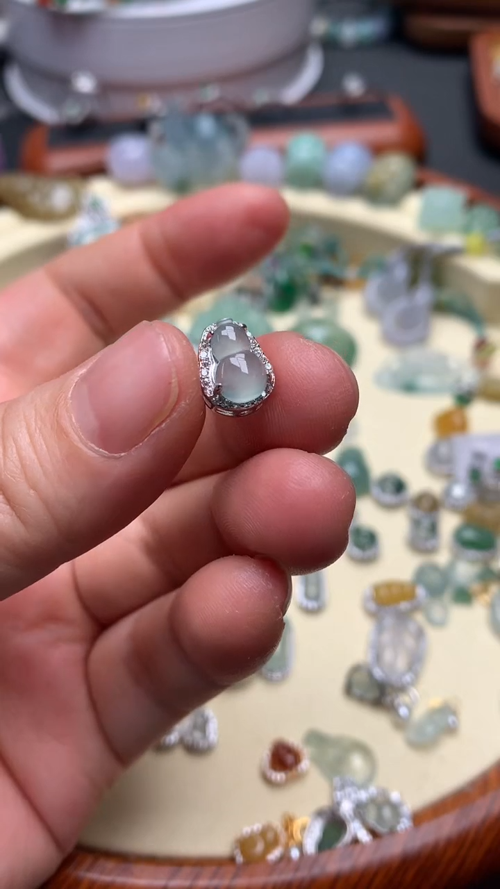 【闪购商品】翡翠颈饰银S925镶嵌翡翠镶嵌葫芦