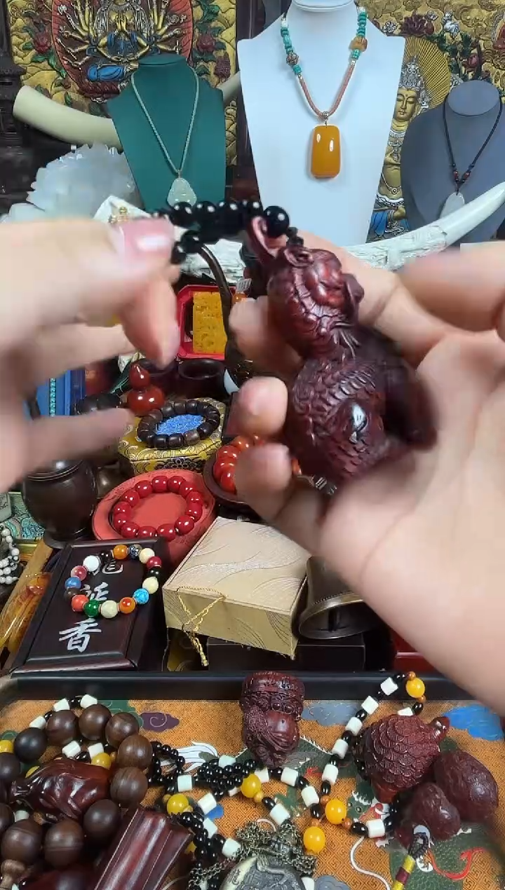 小叶紫檀把件768687687768786768