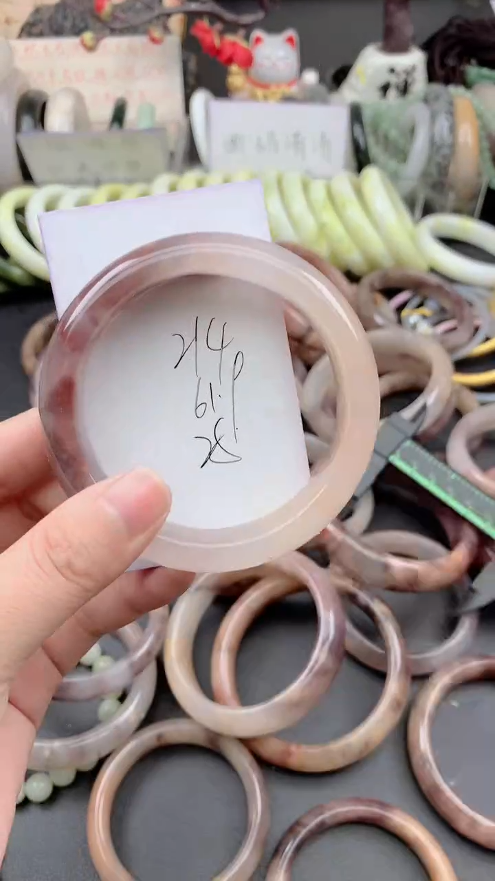 未镶嵌手镯石英质玉214