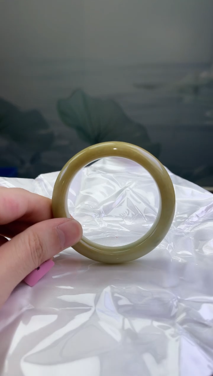 翡翠手镯未镶嵌翡翠手镯（微瑕）1
