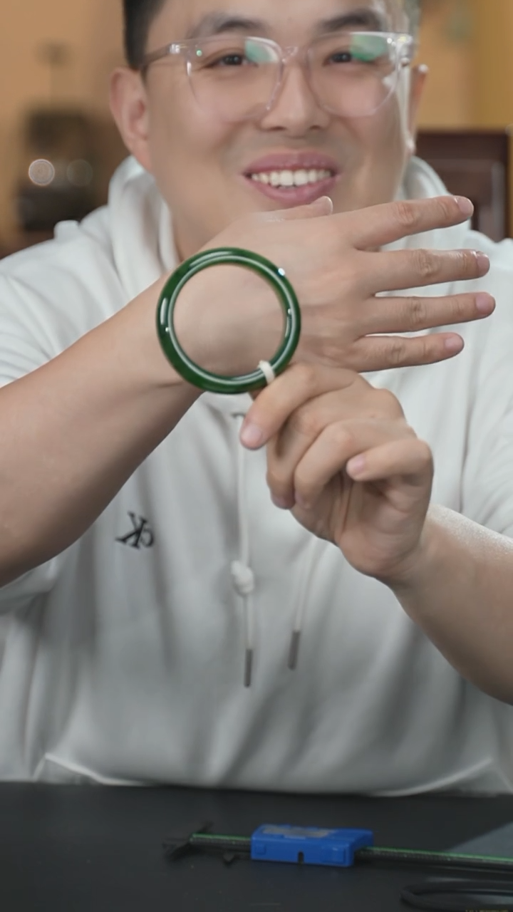 【闪购商品】和田玉手镯未镶嵌141号圈口54+