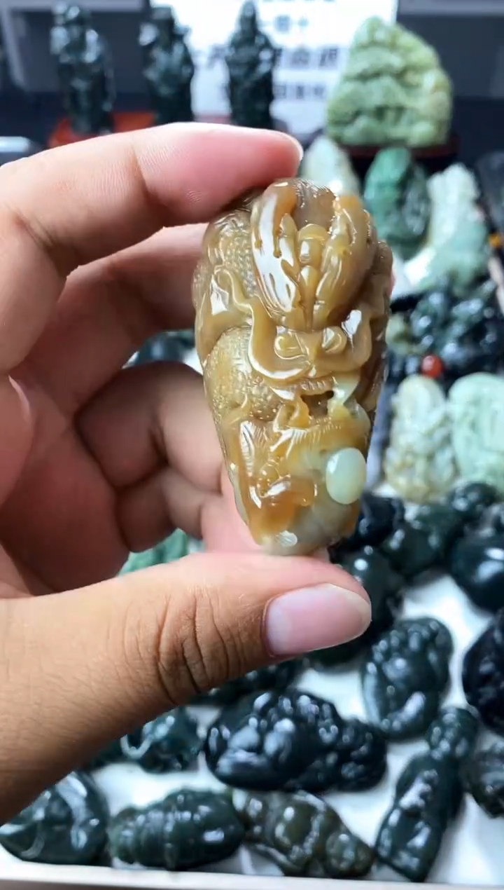 颈饰未镶嵌和田玉1