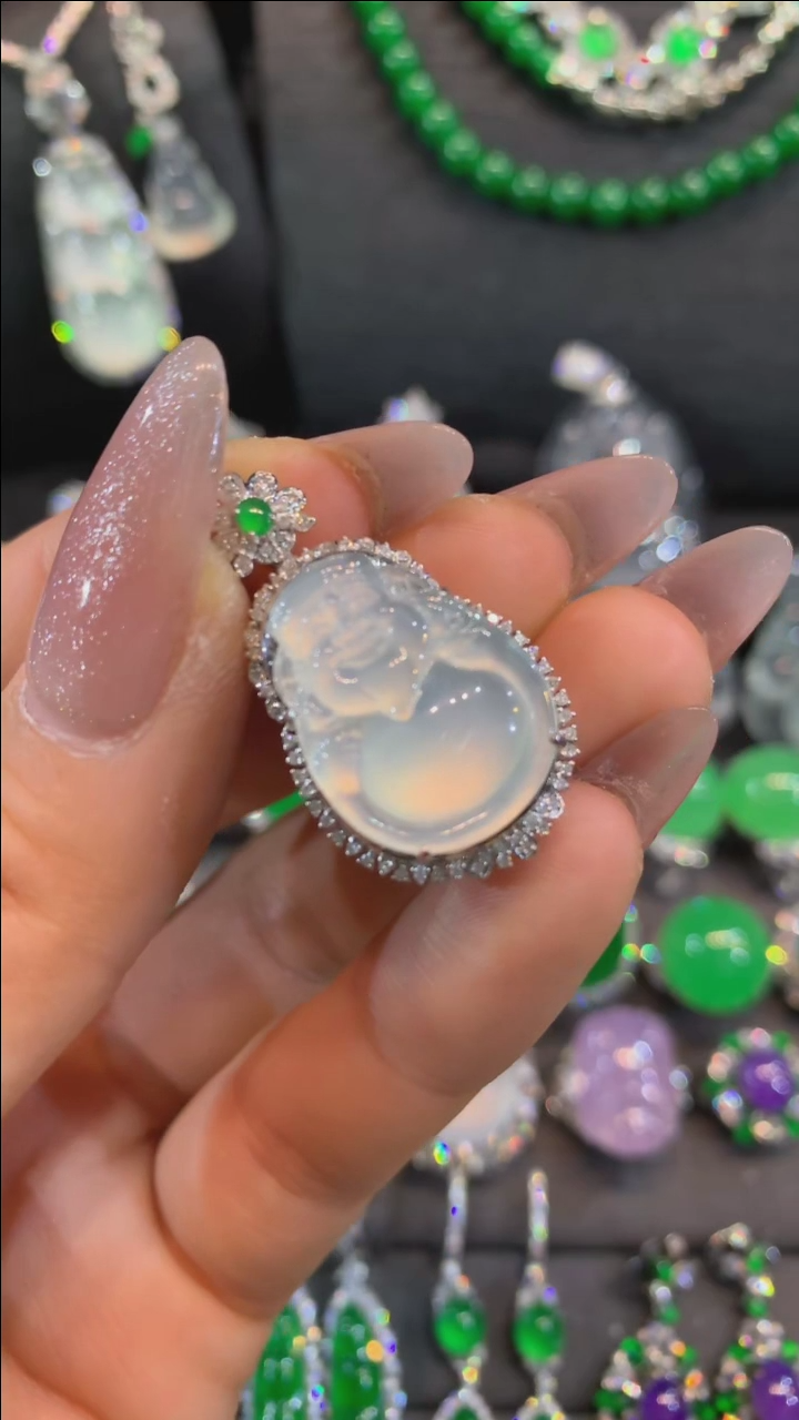 【闪购商品】翡翠吊坠(不含链)18K金镶嵌吊坠