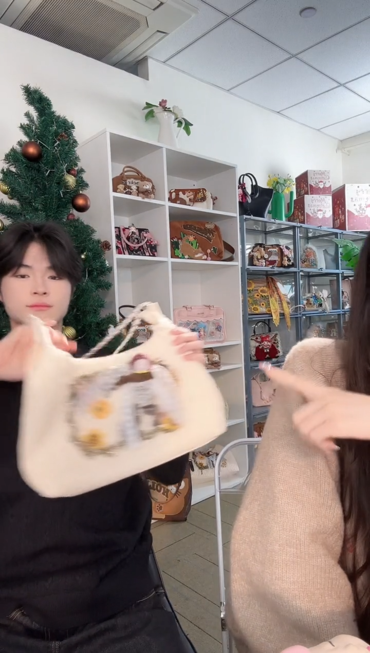 PU郭**悦必灵手工潮包包