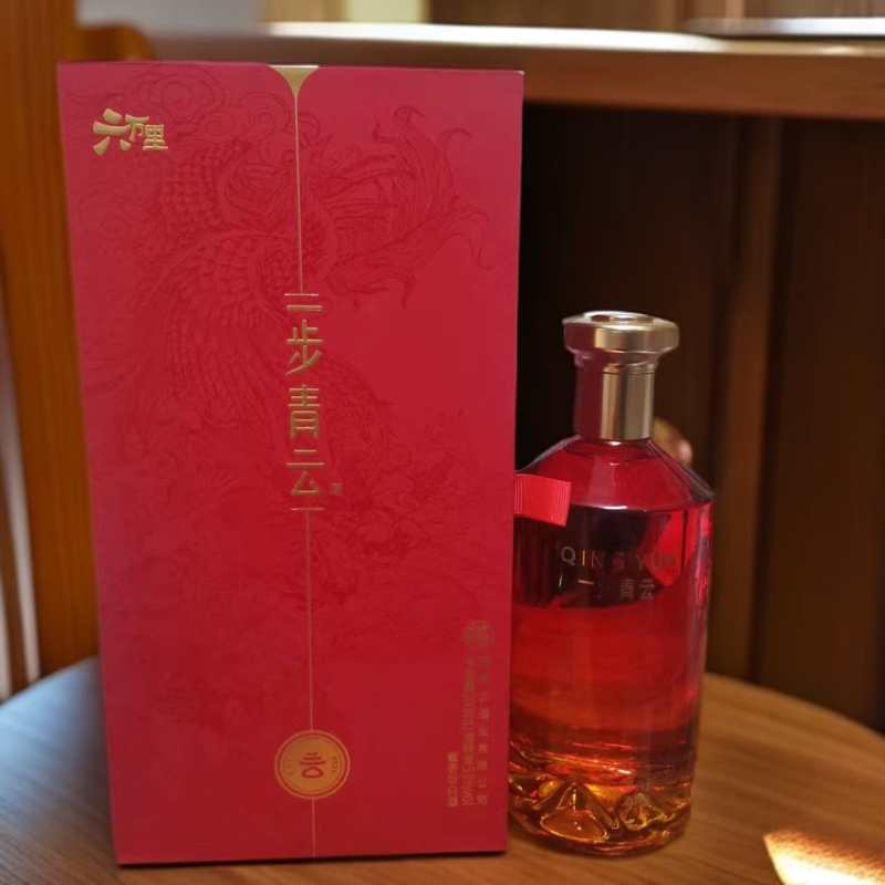 一步青云一步青云六万里红色酱香型白酒53度500ml53度500ml
