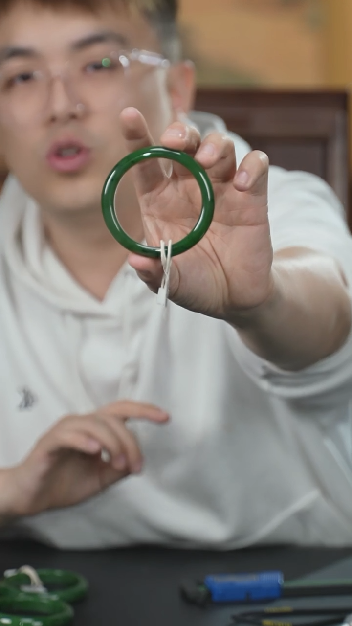 【闪购商品】和田玉手镯未镶嵌60号圈口55+