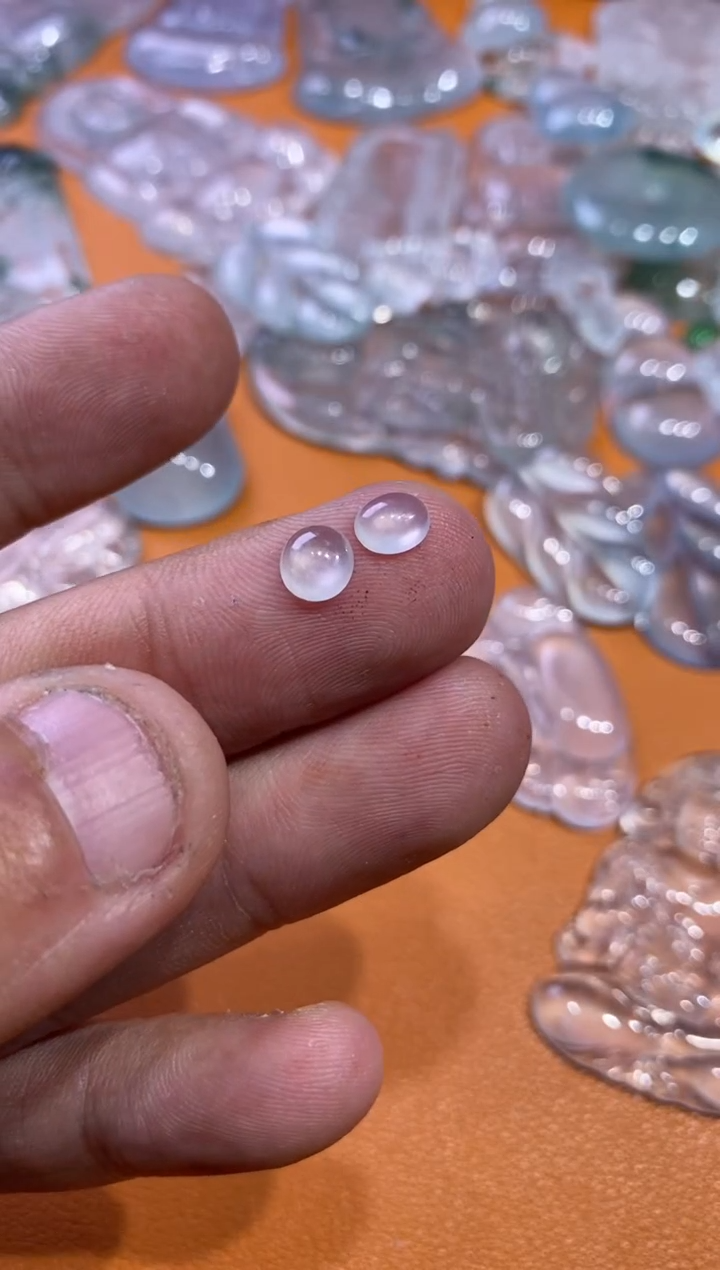 【闪购商品】翡翠颈饰未镶嵌蛋面80