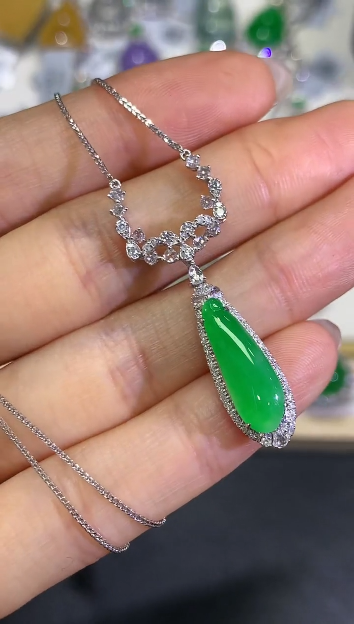 【闪购商品】翡翠颈饰18K金镶嵌团购36