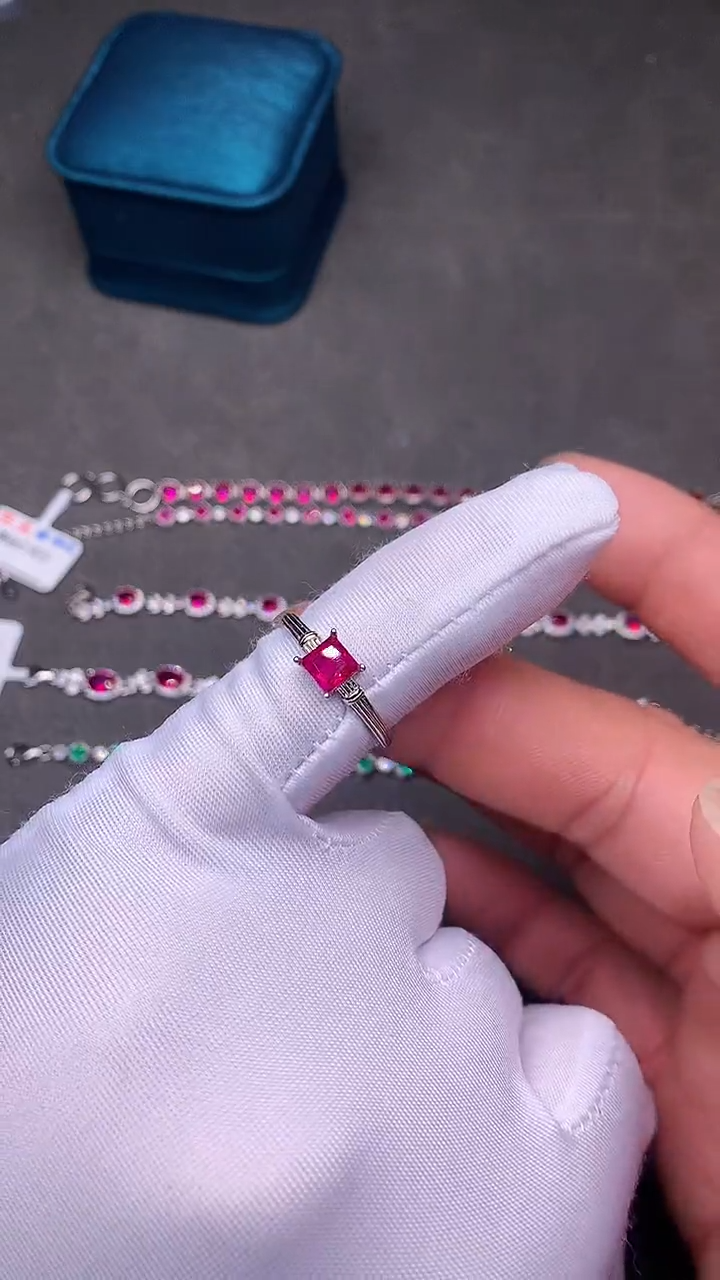 【闪购商品】红宝石戒指银S925镶嵌·····