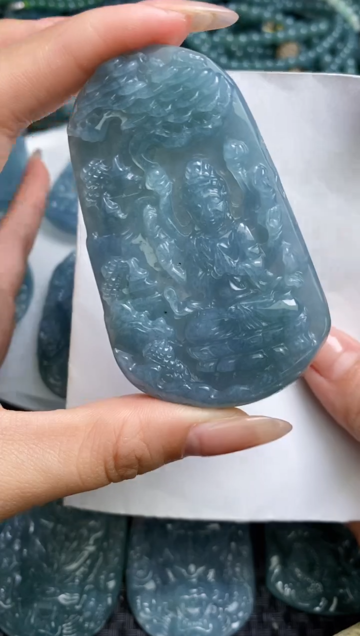 【闪购商品】翡翠颈饰未镶嵌          