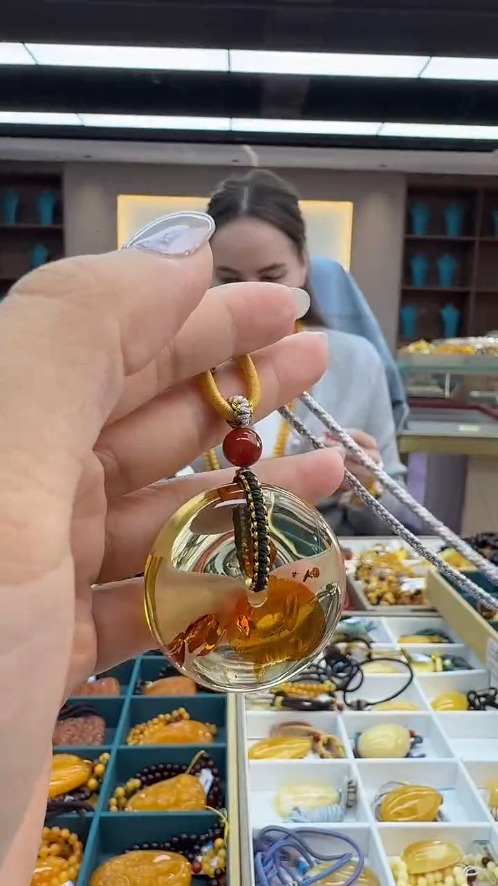 琥珀颈饰未镶嵌228秒拍号 假一罚三 