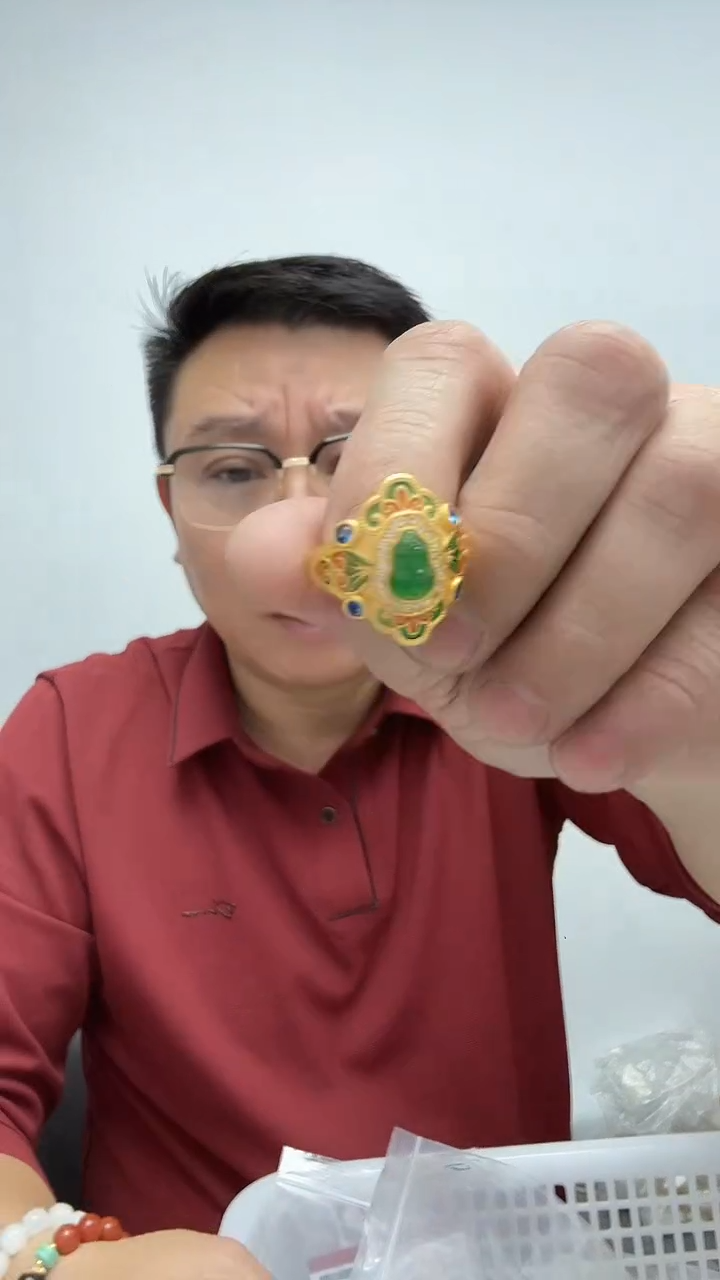 【闪购商品】琥珀裸石未镶嵌62（有瑕介意勿拍）