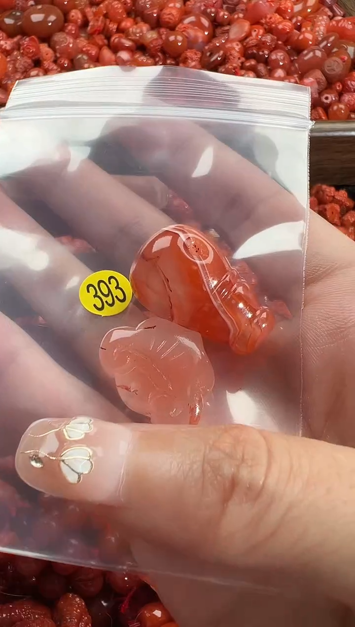 颈饰未镶嵌南红玛瑙1