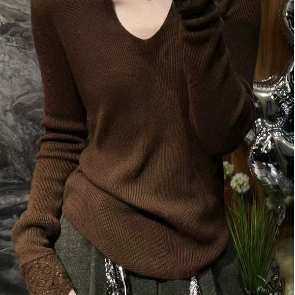 【红红家】秋冬季新款气质V领袖口钩花欧货毛衣