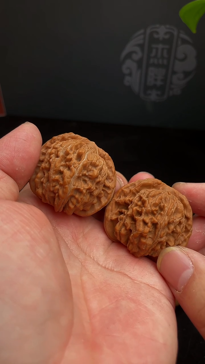 【闪购商品】文玩核桃把件汉高楼43尺（