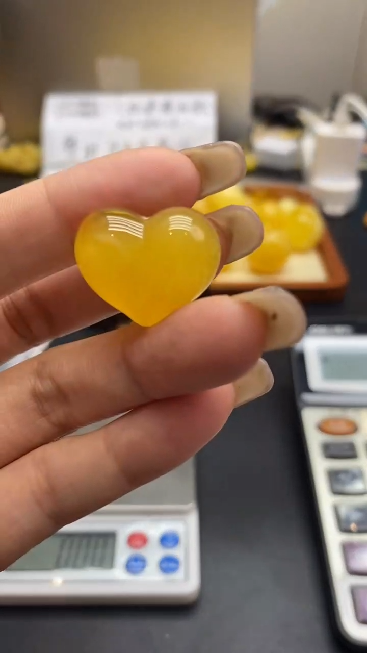 琥珀未镶嵌珠宝奇石1624