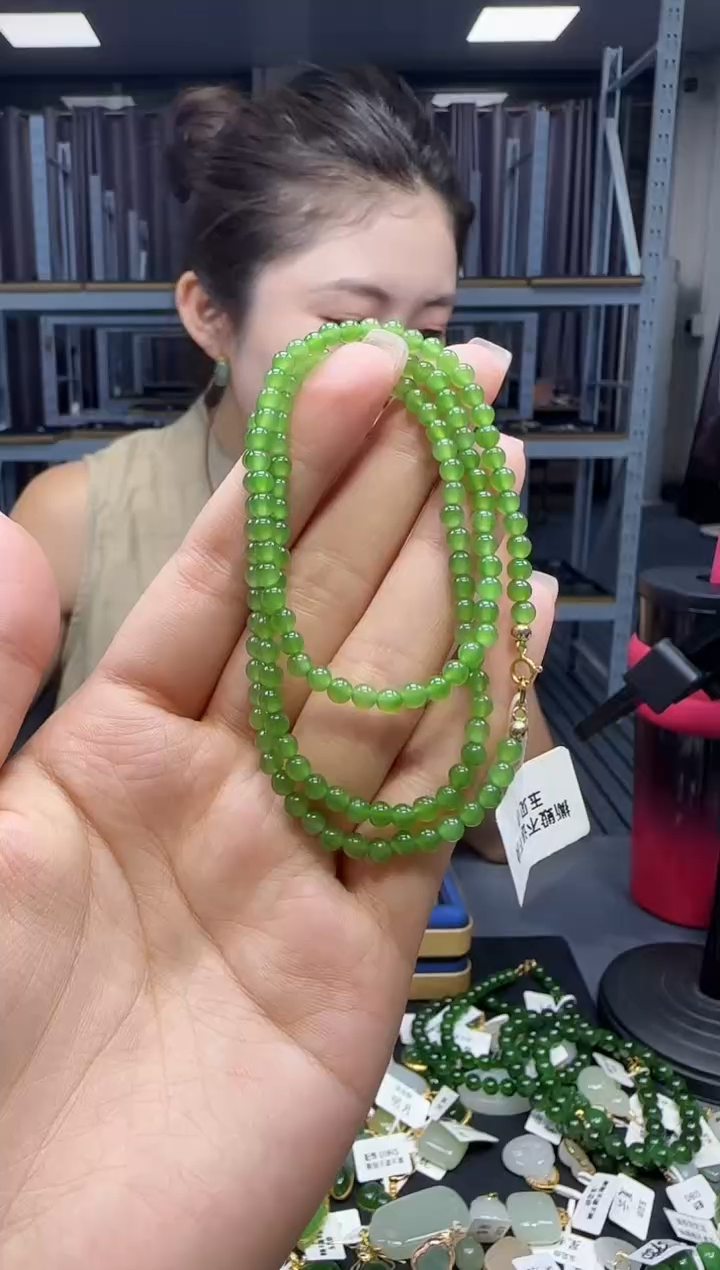 和田玉18K金镶嵌挂件1