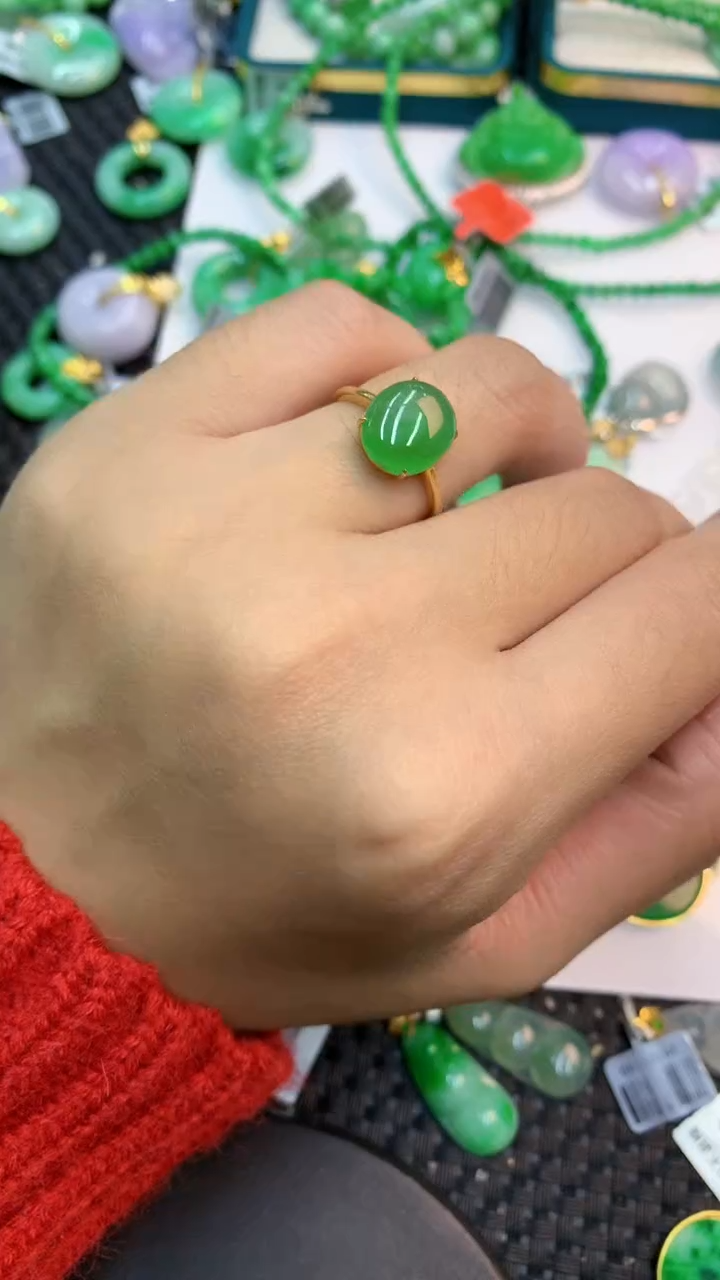 颈饰18K金镶嵌翡翠1