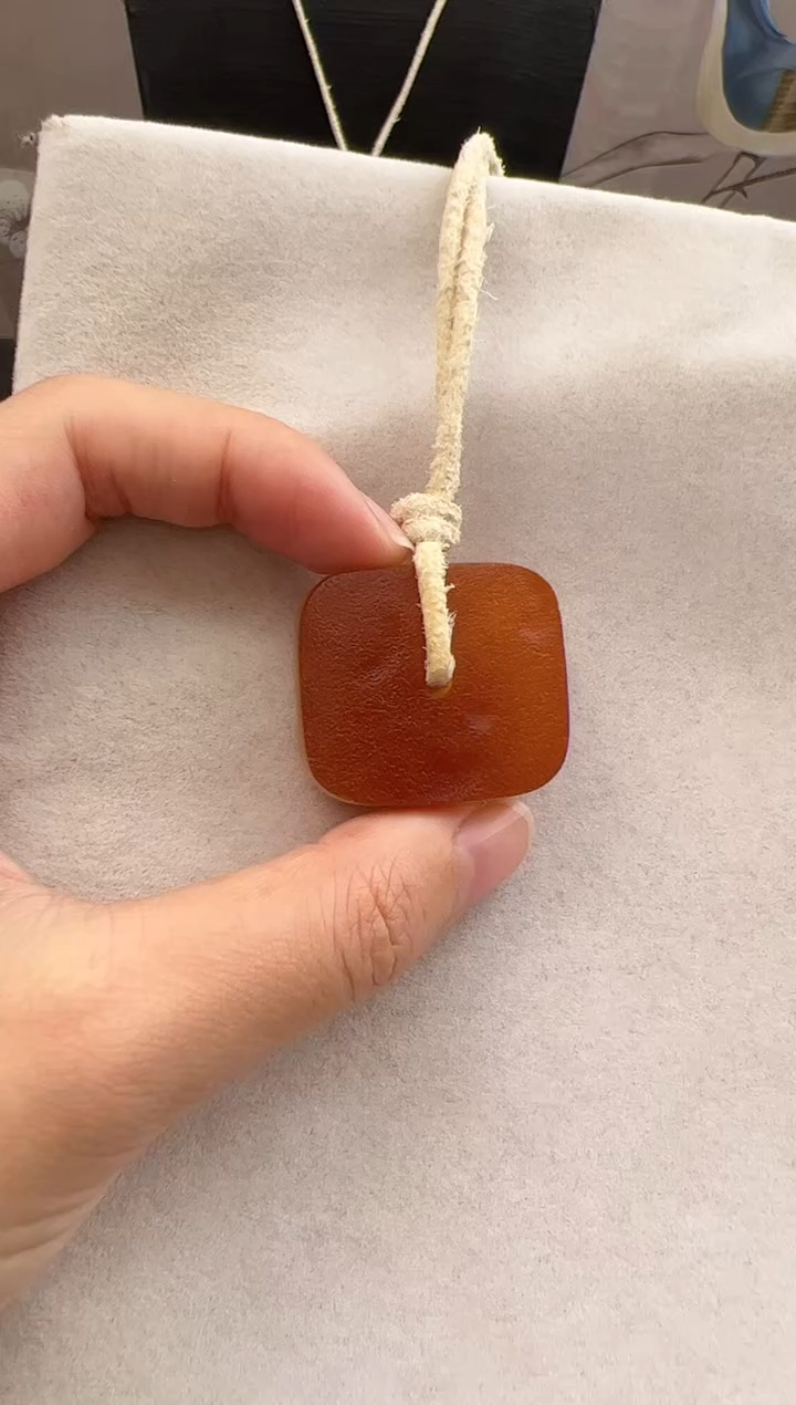 【闪购商品】琥珀裸石未镶嵌10115046-吊坠