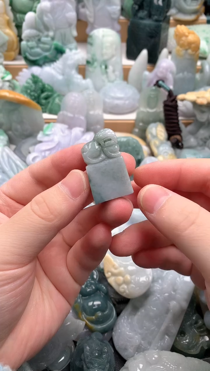 吊坠(不含链)未镶嵌翡翠1