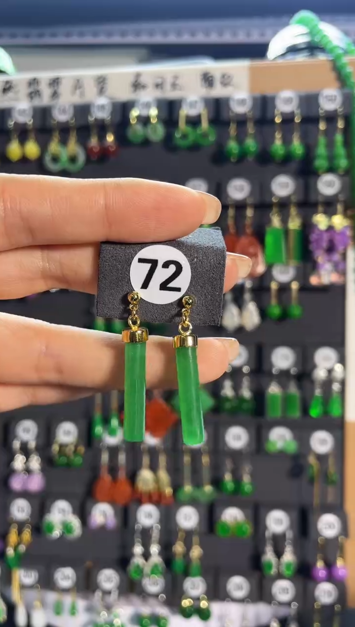 【闪购商品】翡翠耳饰银S925镶嵌72...