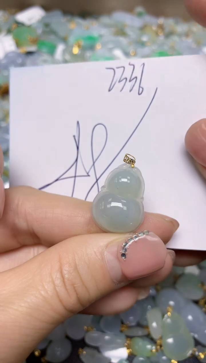 【闪购商品】翡翠挂件18K金镶嵌 天然翡翠A货