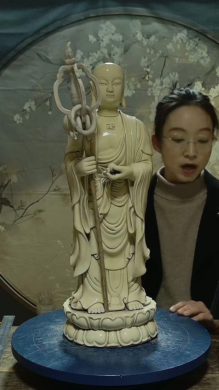 摆件德化瓷地藏造像高54公分