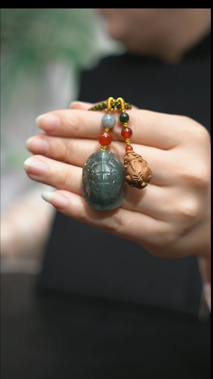 颈饰未镶嵌和田玉富甲微棉