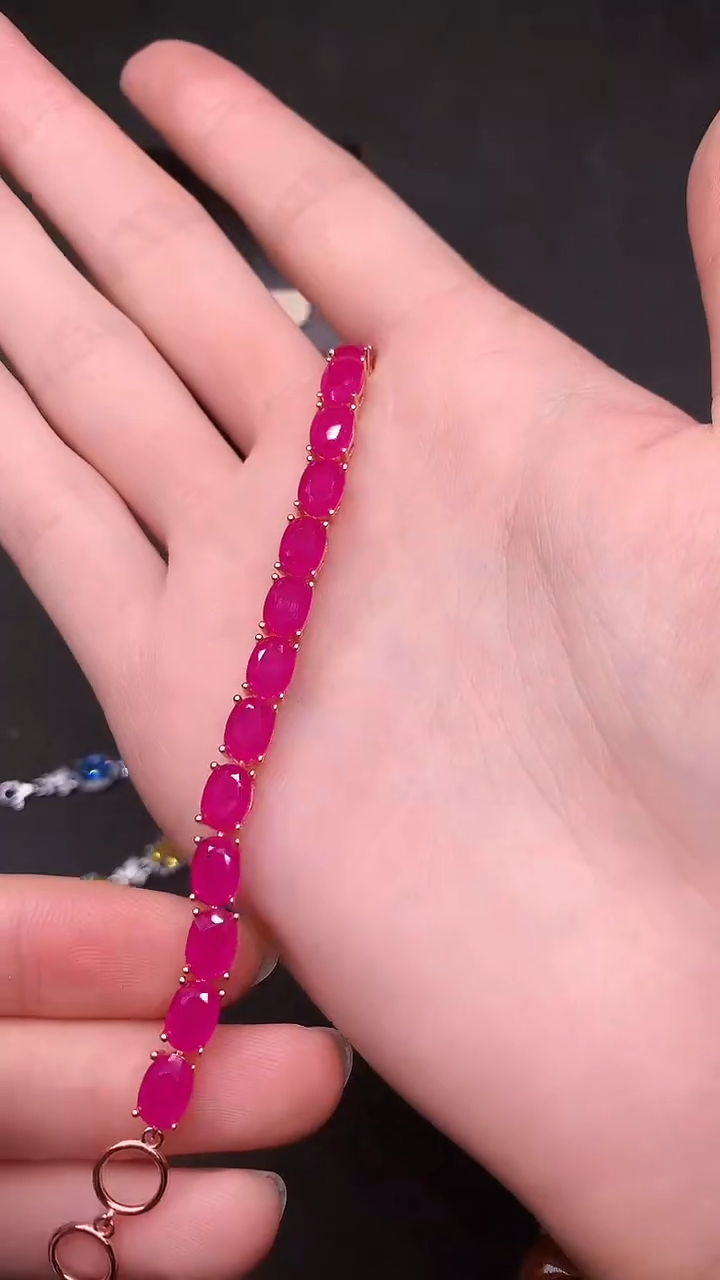 【闪购商品】红宝石手链银S925镶嵌......