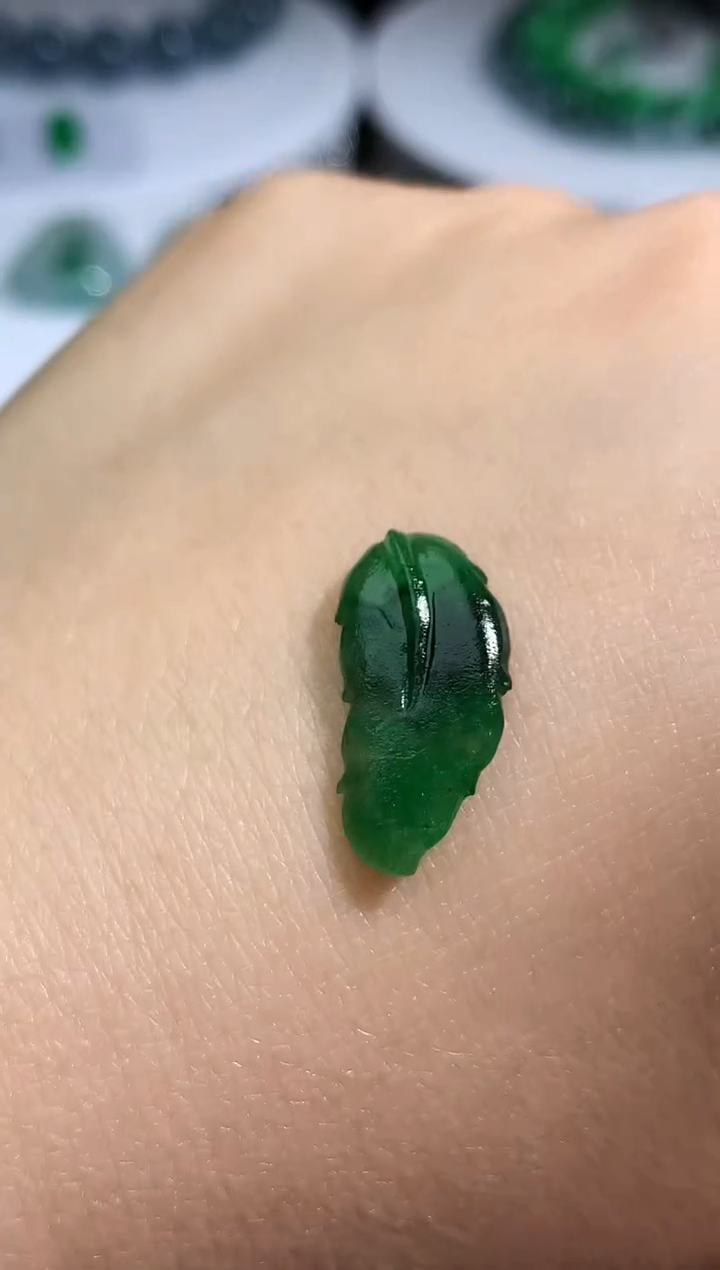 定制翡翠未镶嵌毛货