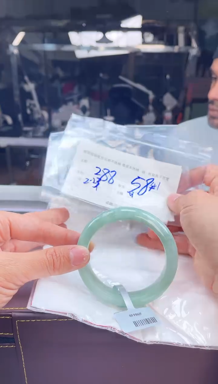 【闪购商品】定制翡翠手镯未镶嵌毛货手镯需精细抛光/58.6
