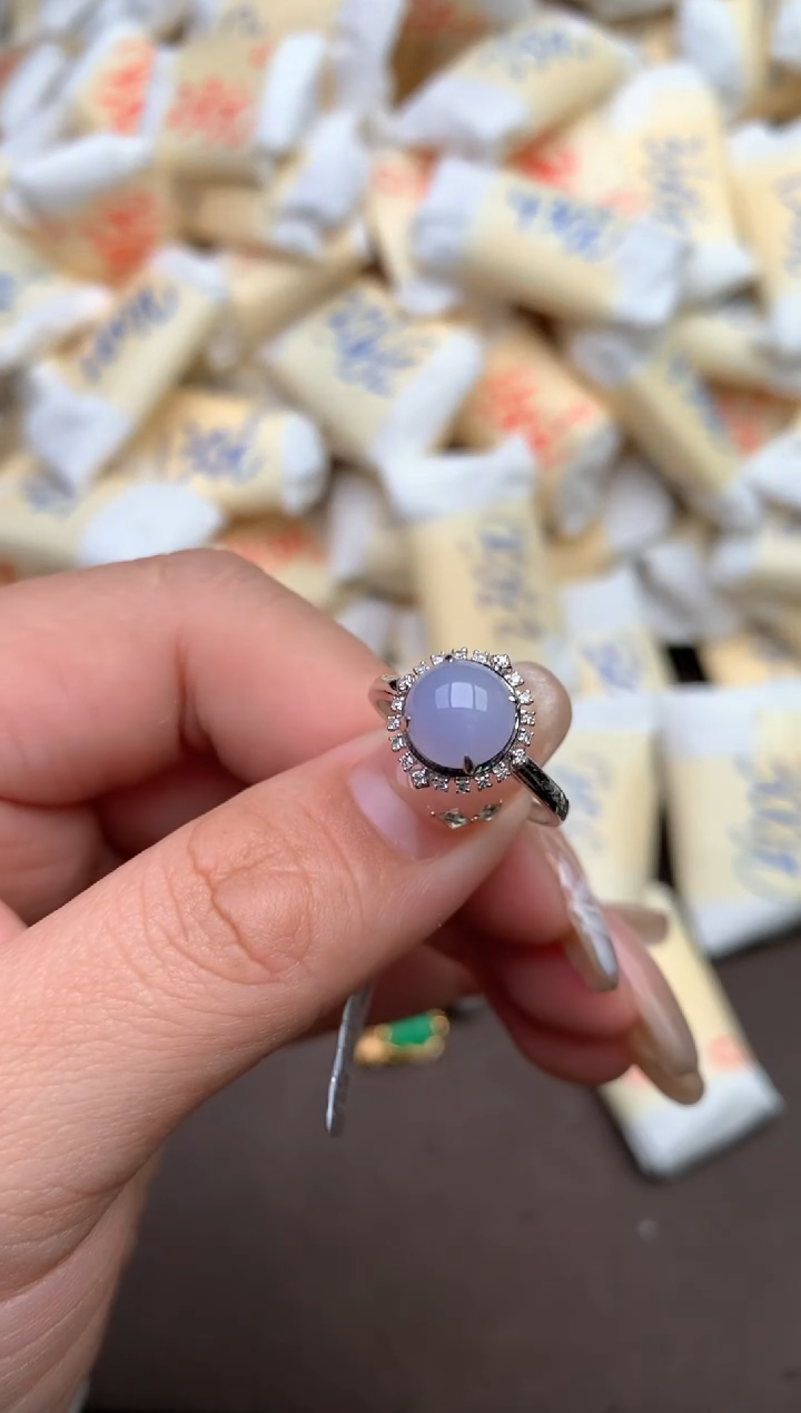 【闪购商品】翡翠戒指18K金镶嵌—