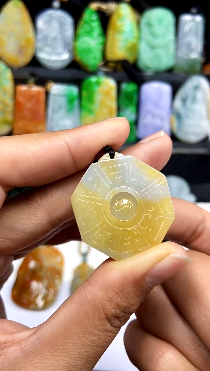 【闪购商品】翡翠颈饰未镶嵌翡翠A货