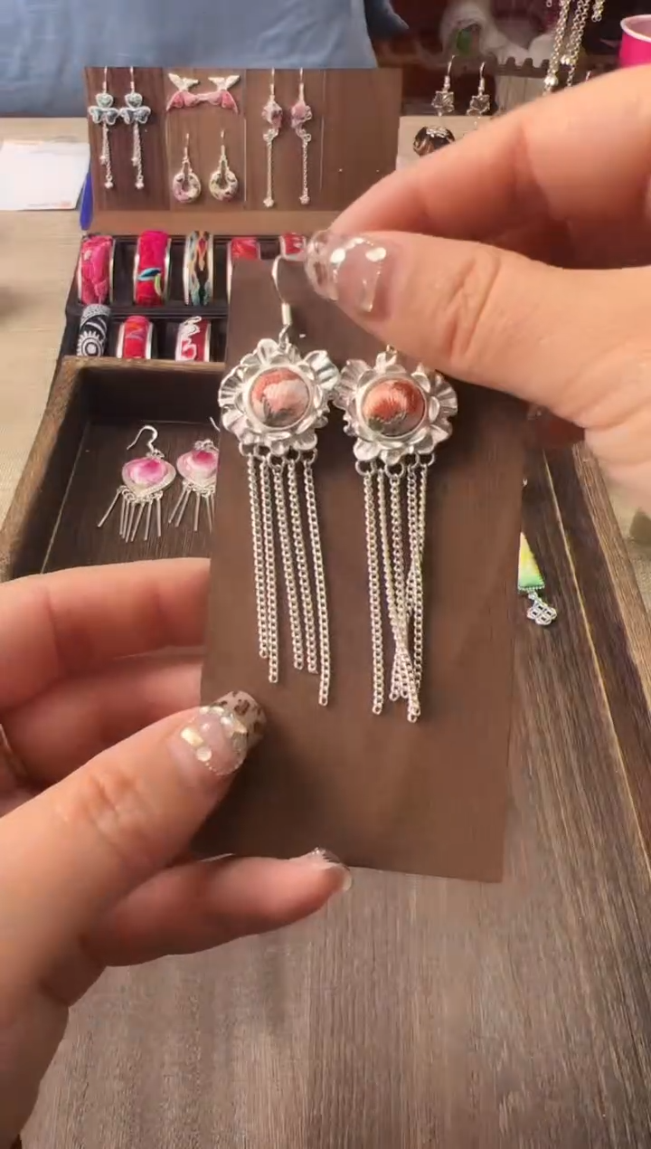 【闪购商品】织绣民族风老绣饰品320