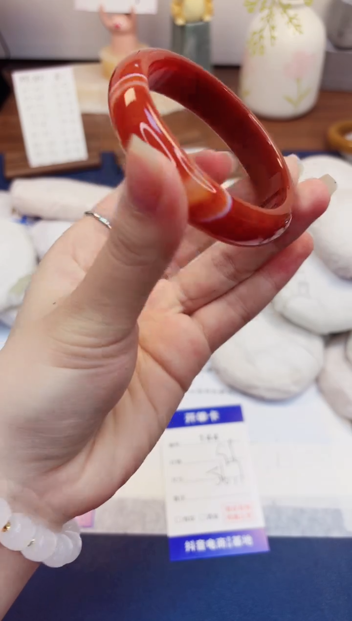 【闪购商品】石英质玉手镯未镶嵌144-玛瑙-圈口56
