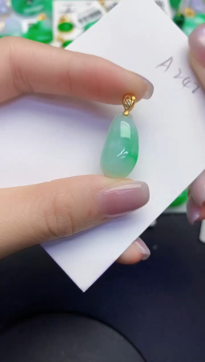 颈饰未镶嵌翡翠缅甸天然翡翠A货