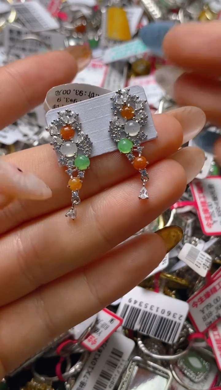 银S925镶嵌戒指翡翠百内无证书