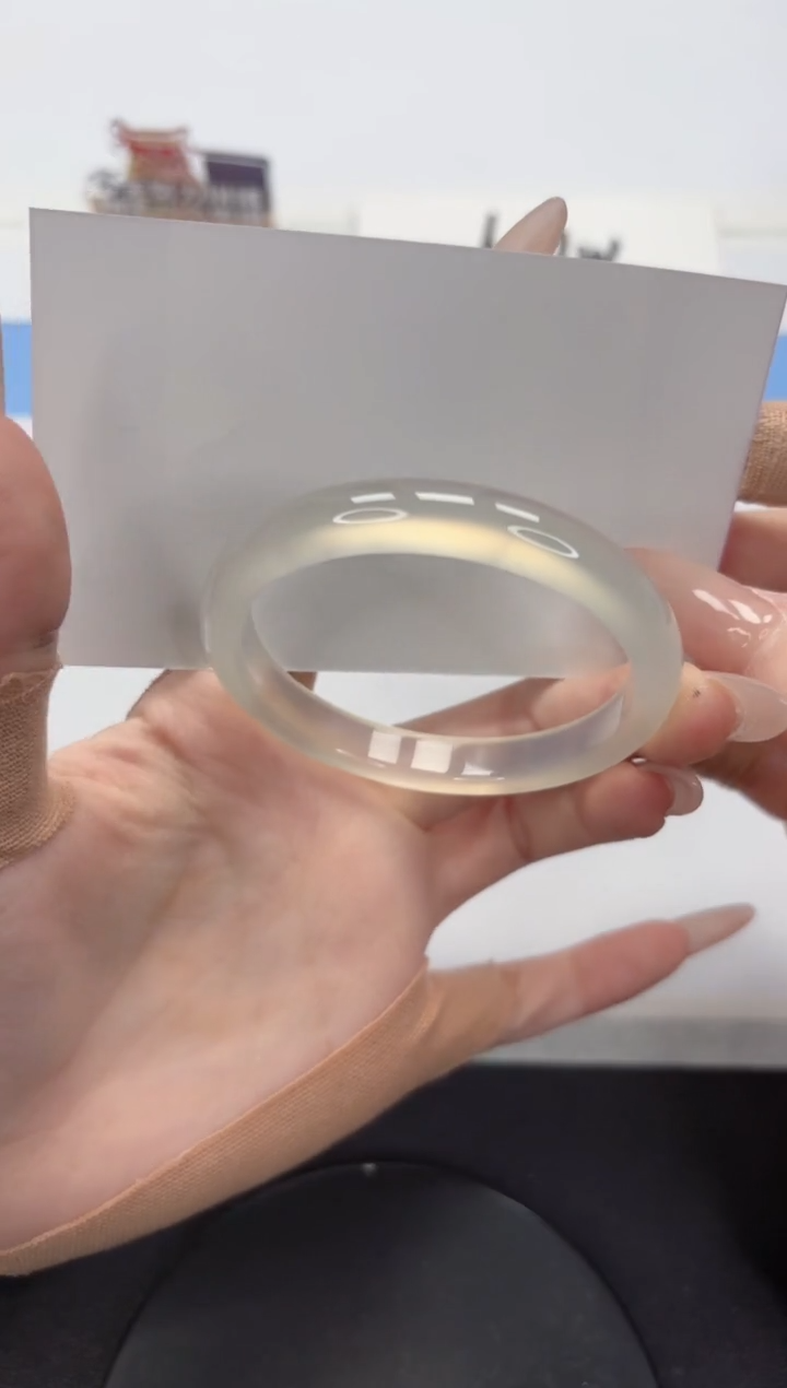 【闪购商品】石英质玉手镯未镶嵌A194-52.1