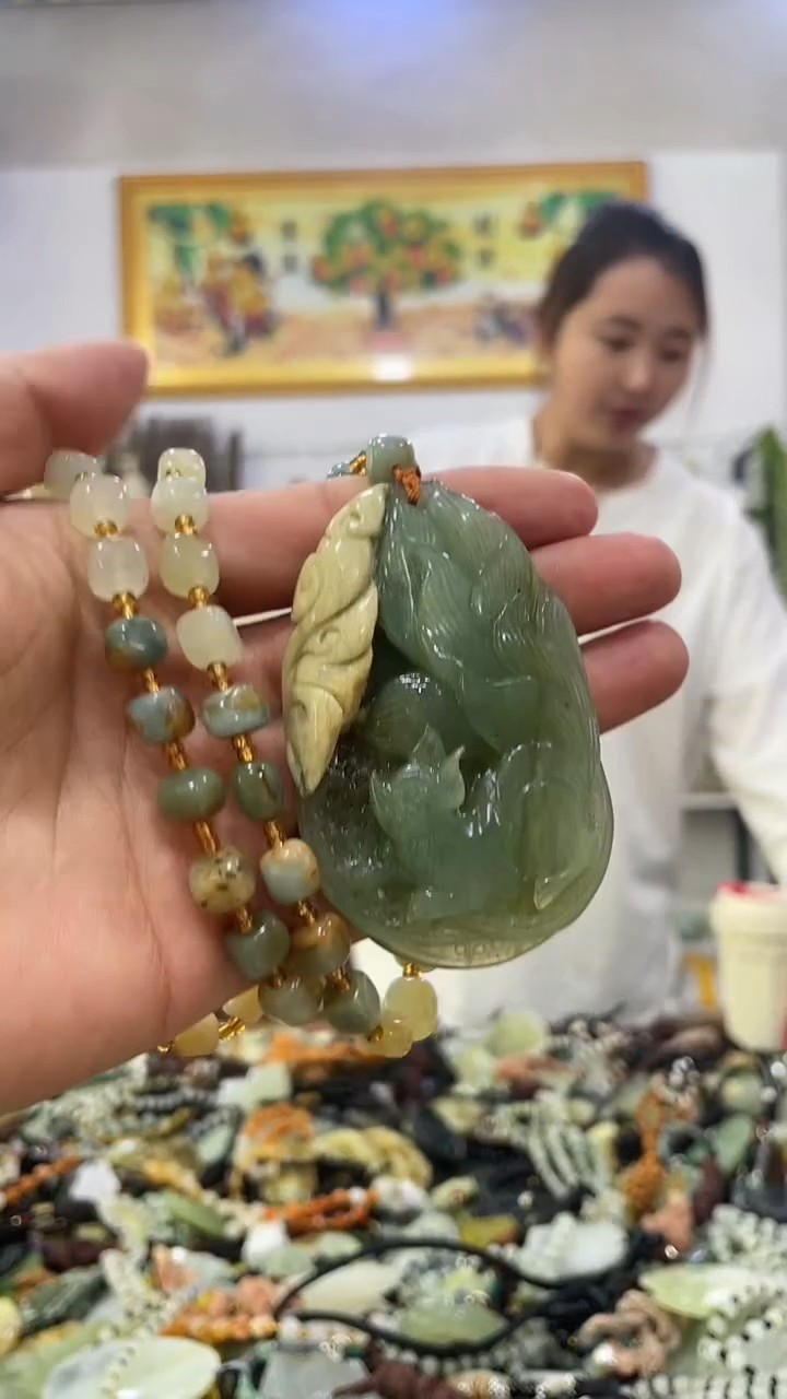 未镶嵌蛇纹石玉摆件 